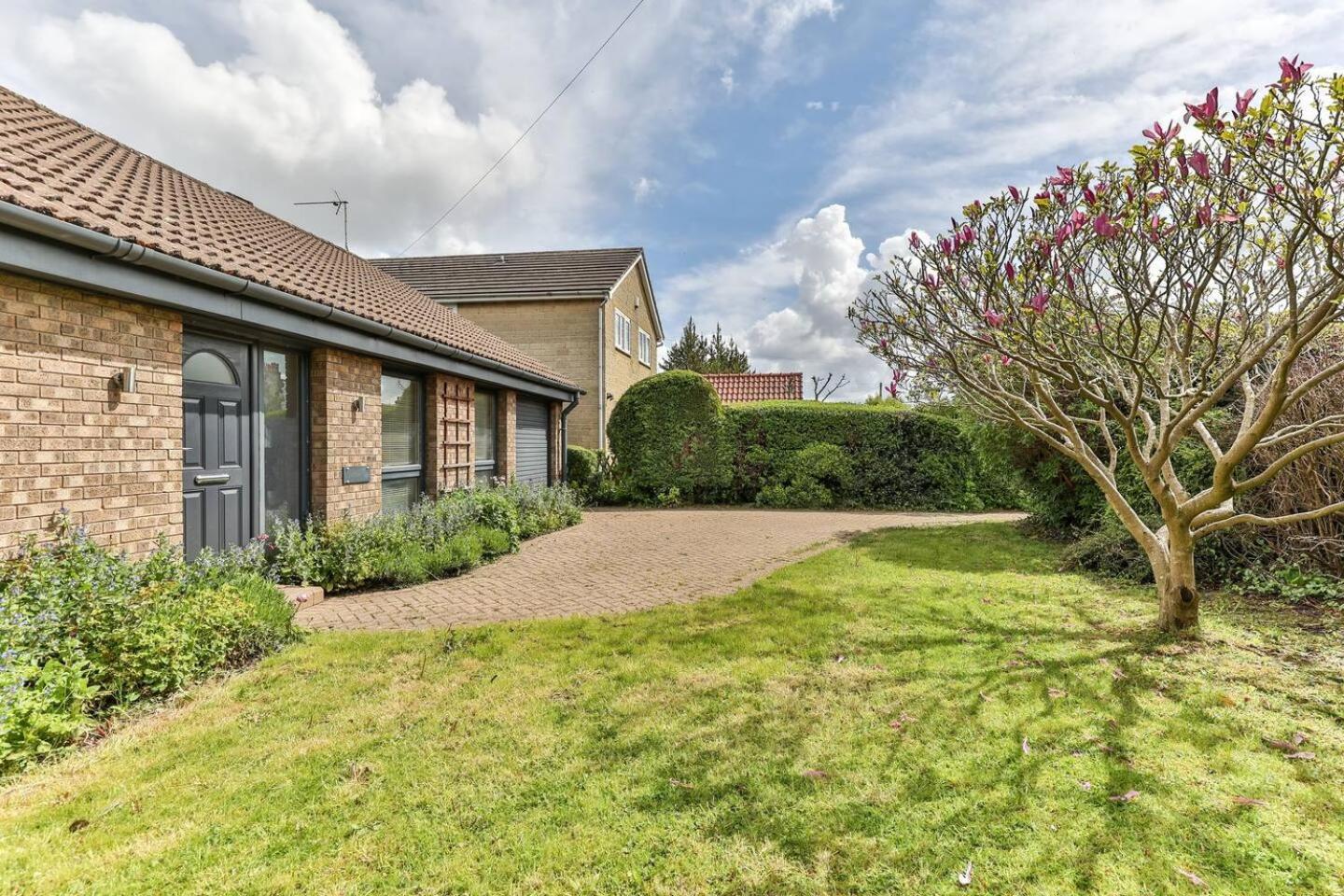 3 Bedroom Bungalow Close To Peak District With Garden Sheffield Exterior photo